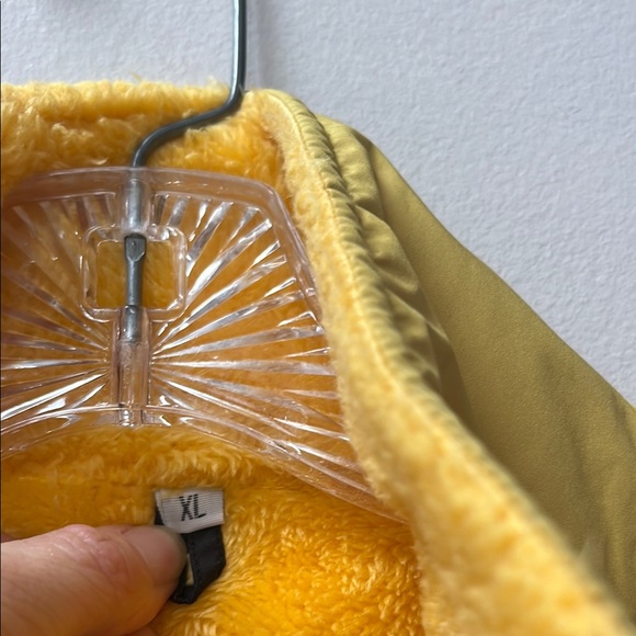 Patagonia Yellow Fleece Jacket - Picture 2 of 6